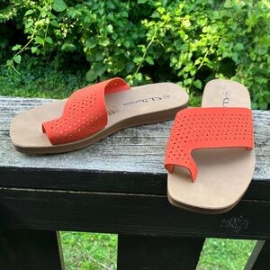 CL by Laundry Sandals 7